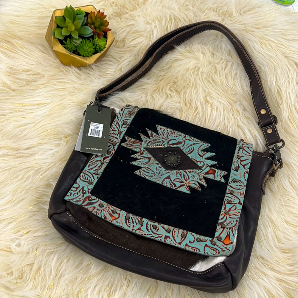 NEW WITH TAGS! Myra Bag - Teal Flowers Concealed Bag